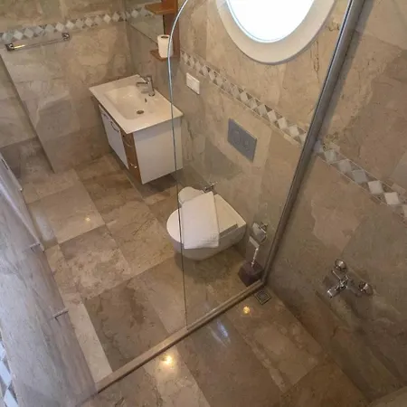 Hanimeli Villa, Oezel Havuzlu, *