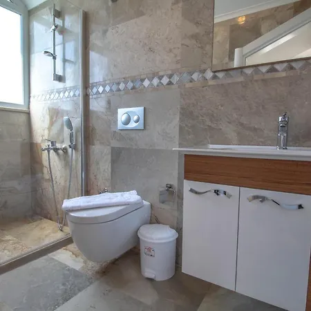 Hanimeli Villa, Oezel Havuzlu, Βίλα Φετιγιέ