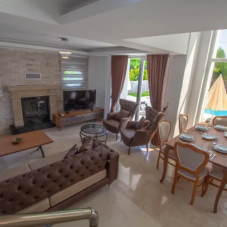 Hanimeli Villa, Oezel Havuzlu, フェティエ