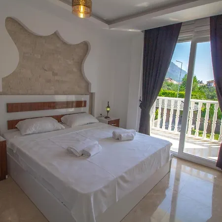 Hanimeli Villa, Oezel Havuzlu,